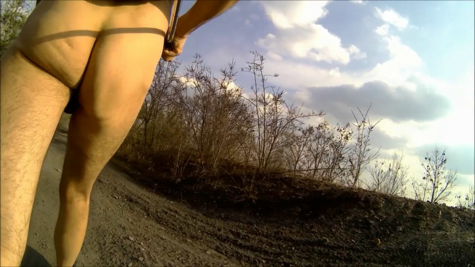 BRZEZINY - pole za Dino 20260310_1436.mp4_snapshot_17.23_[2026.0 - Krzysztof_cfnm