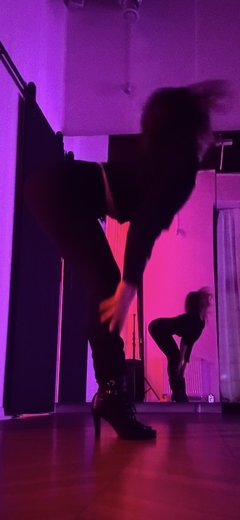 Dancing ass