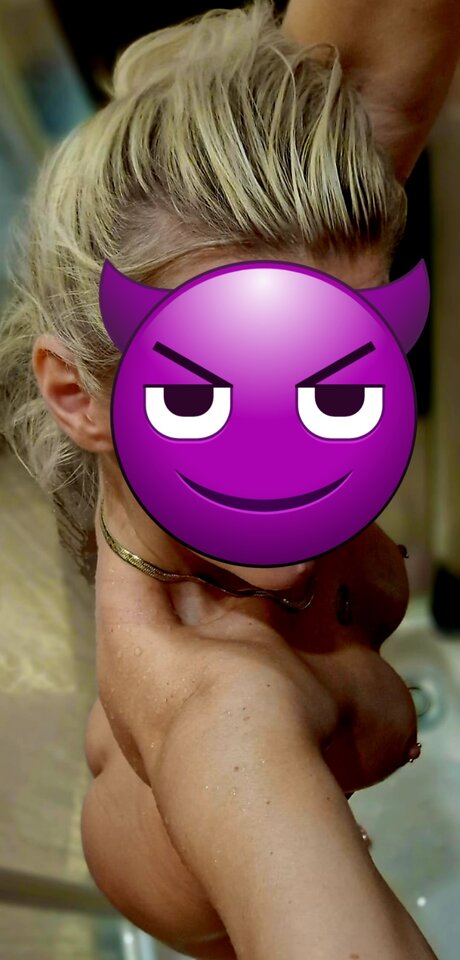 Screenshot_20260321_224401_WhatsApp.jpg - SyskaSzary