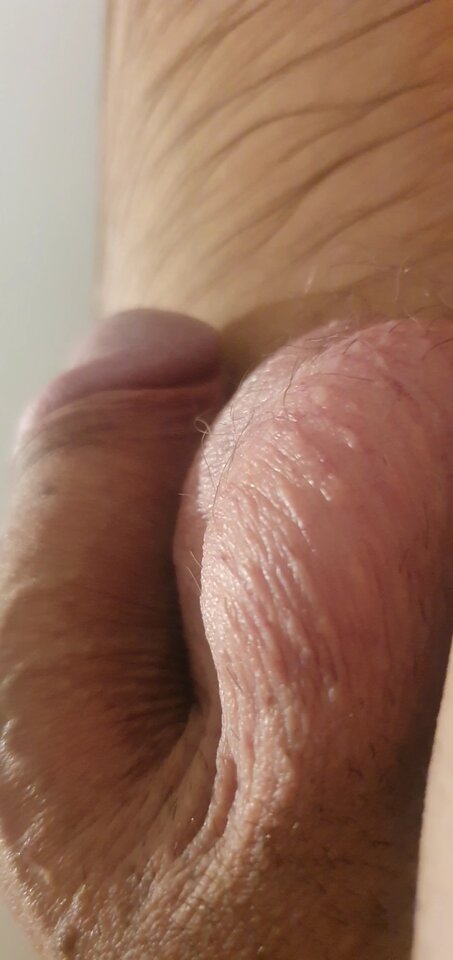 VideoCapture_20251028-192611.jpg - GrinchNude