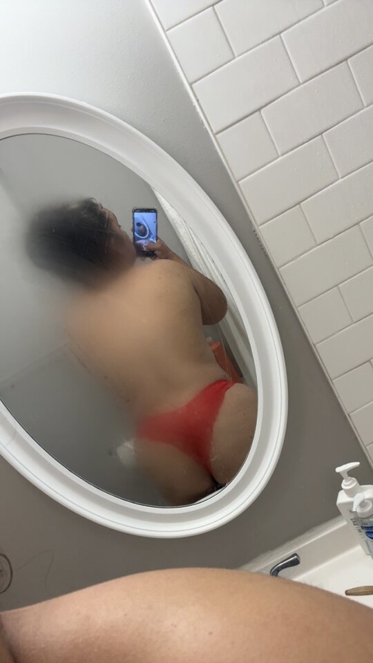 1000077930.jpg - SmallLatina