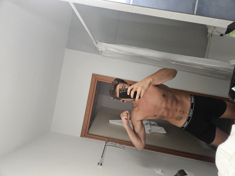 20250731_213131.jpg - PleasureKing666