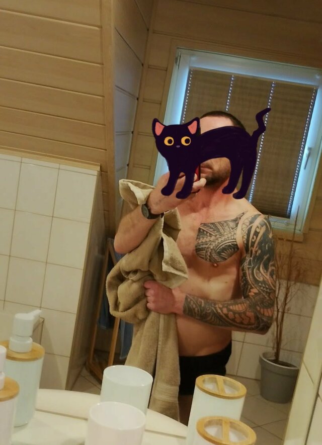Zajebistypazur