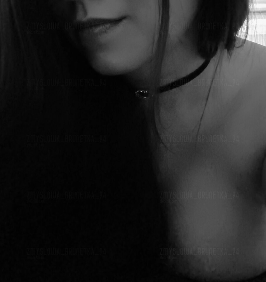 .!. - Zmyslowa_Brunetka_94