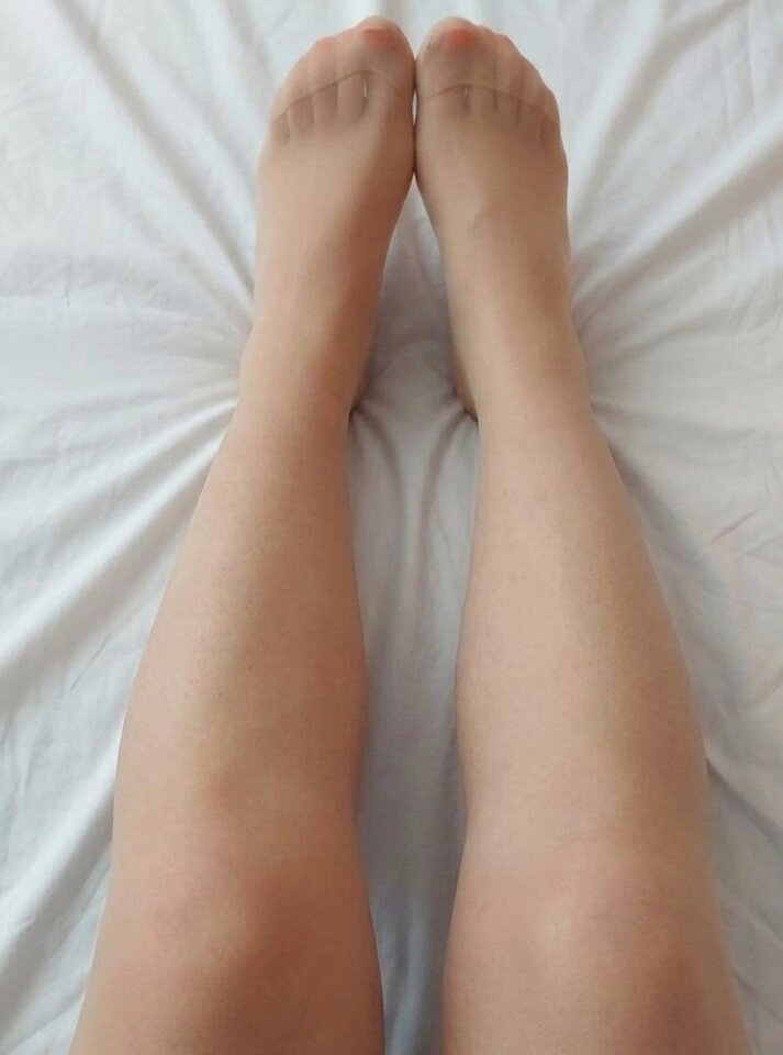 1000054956.jpg - Nylonfoot1