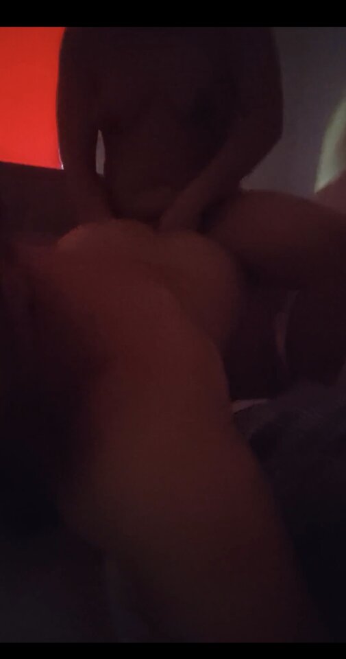 Uwielbiam jak wchodzi od tyłu we mnie - Playboyq