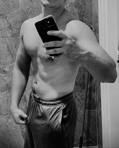 B&W