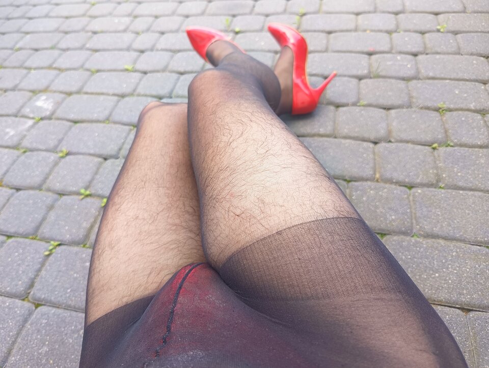 Na parkingu. Zestaw do sprzedania - HighHeels86