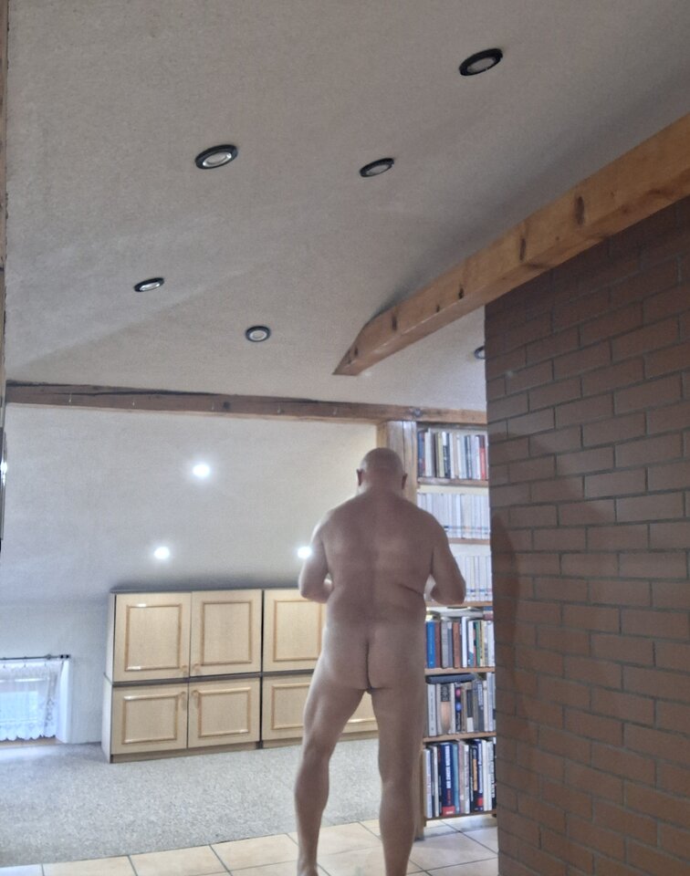1000029556.jpg - gregory42