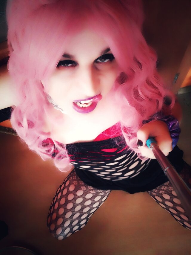 HARDCORELLA69