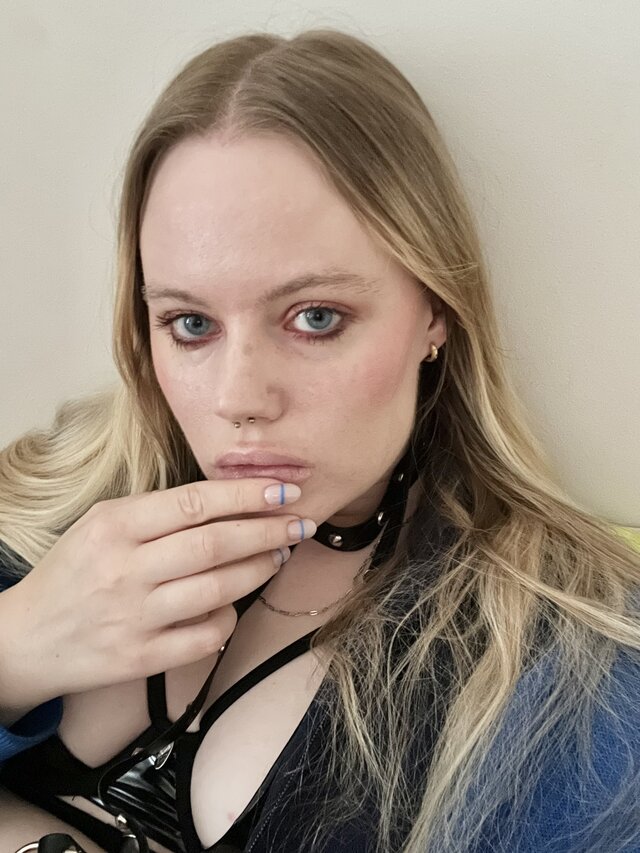 Rosie_blue