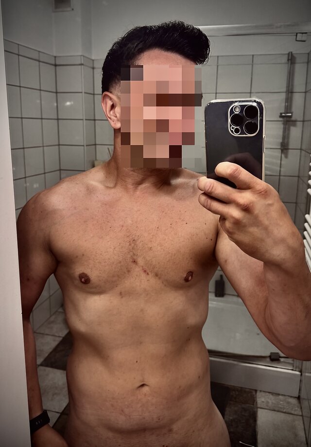 Hornyboy322