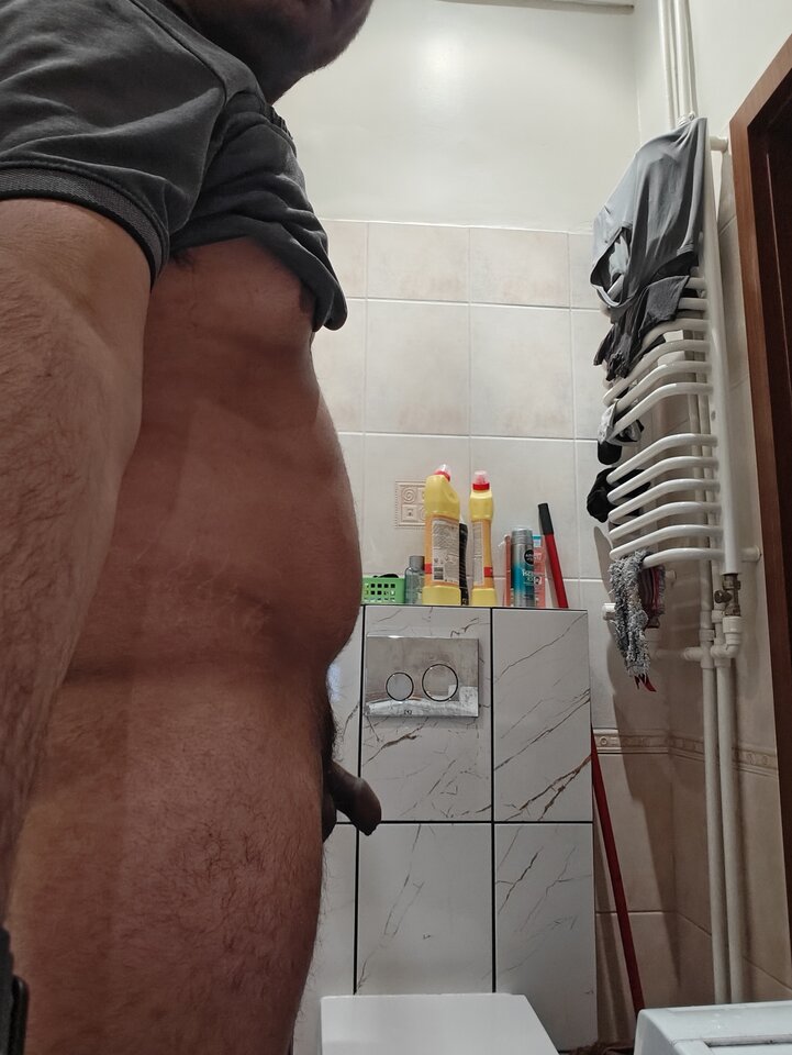 I'm going to masturbate now who wants to see?? Text me - Jod4141