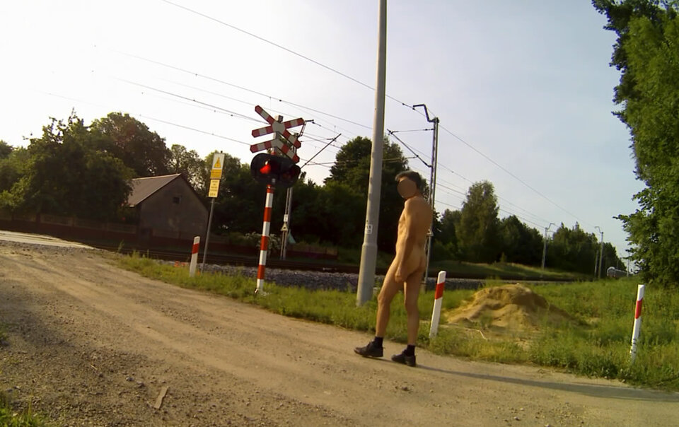 STARA WIEŚ - przejazd kolejowy pociąg 20260706_0721.mp4_snapsh - Krzysztof_cfnm
