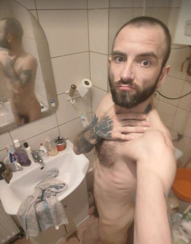1000005576.jpg - GayEric93