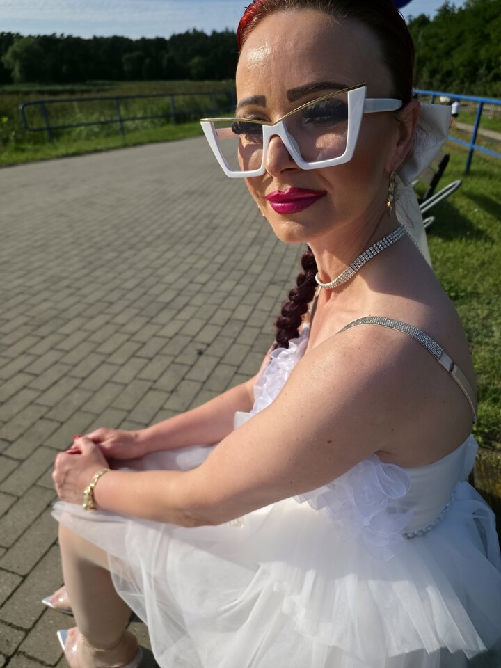 1000016625.jpg - NylonHells