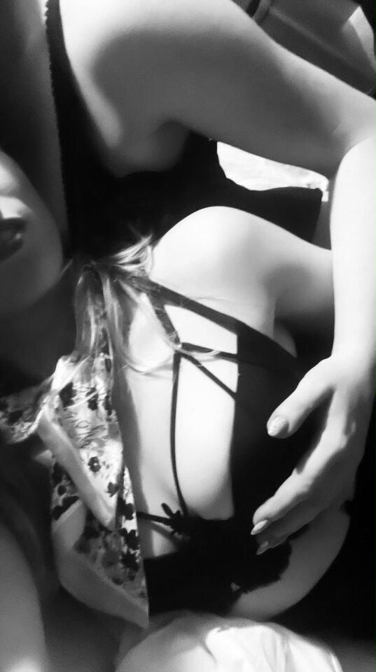 73fe352e-2e03-4ff0-a645-e80fd7990dfc.JPG - Seks_Friends