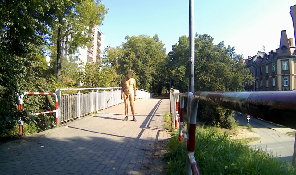 BYTOM - kładka na Pogodzie 20260805_1028.mp4_snapshot_00.26_[20 - Krzysztof_cfnm