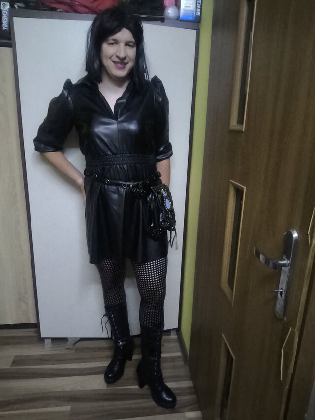 Adriennecross