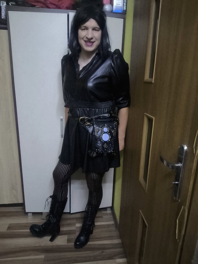 Adriennecross