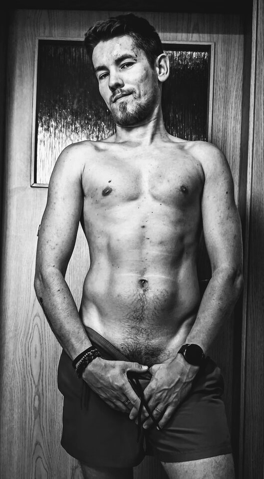 B&W - Mcj94