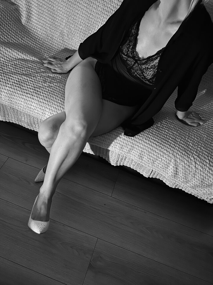IMG_0724.jpeg - WifeAfterHours