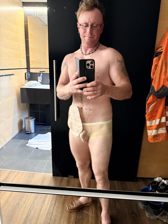 Stomik696941