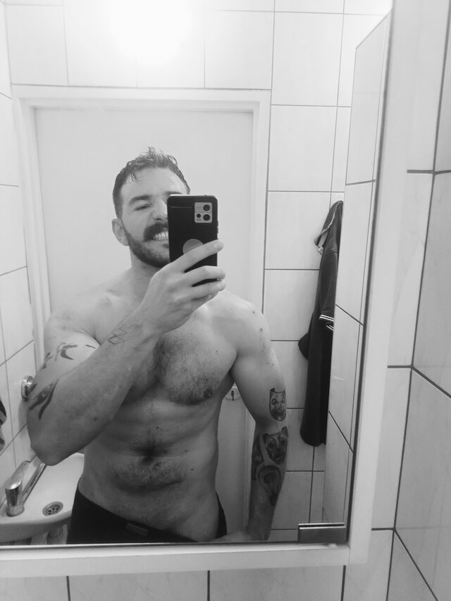 Hetero_gentleman