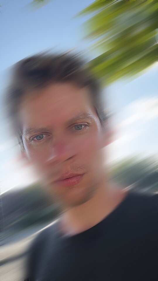 Selfie.jpeg - Ratrof