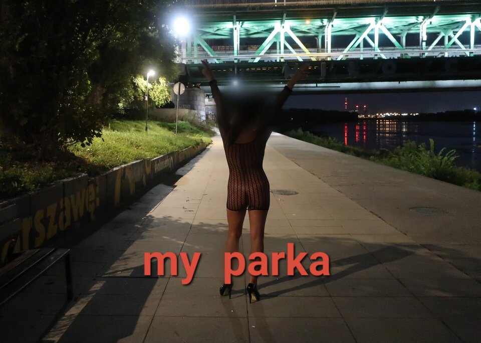 Tak się chodzi wieczorem - my_parka