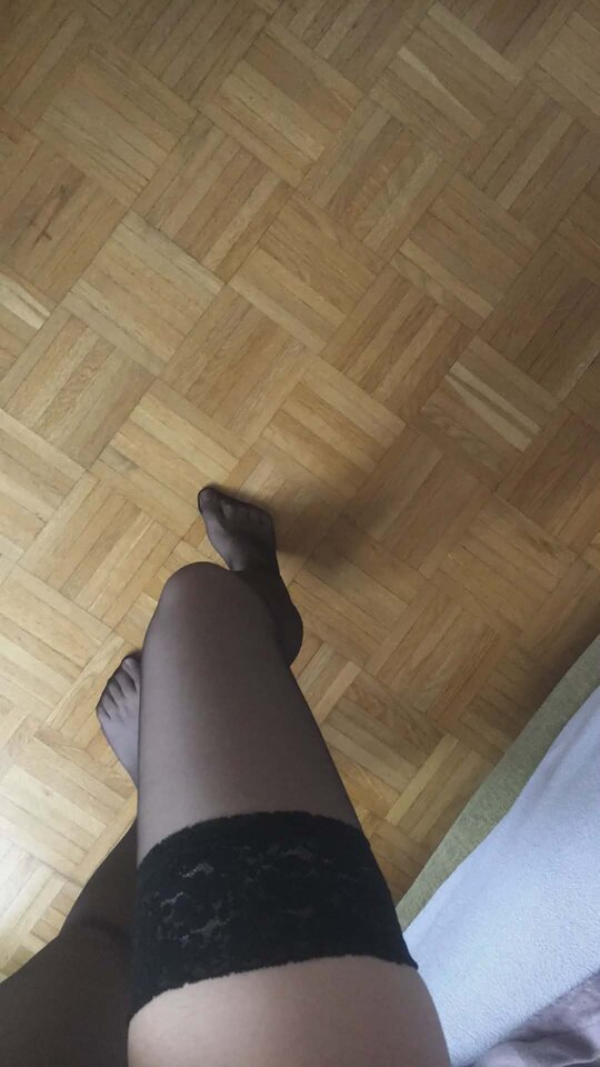 4935.jpg - CuckoldNylon2