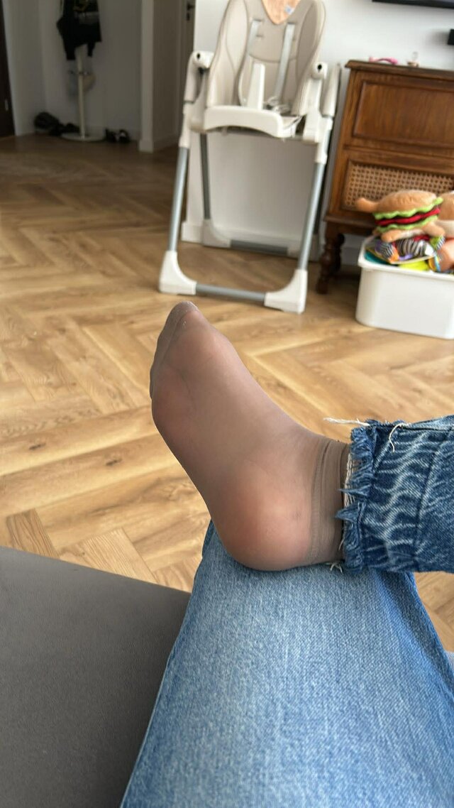 CuckoldNylon2