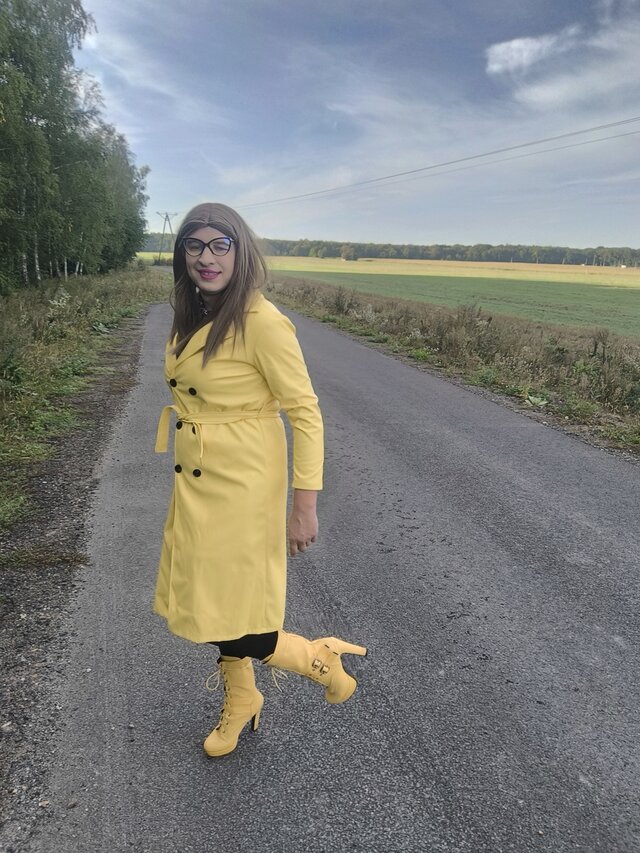 Adriennecross