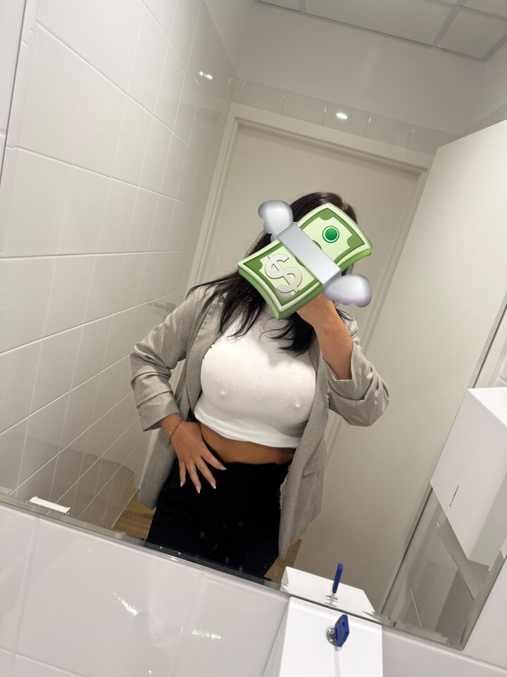 1000027264.jpg - Cuckold378
