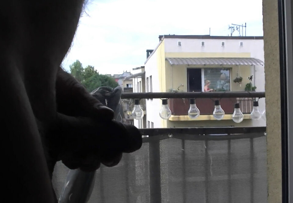 Sąsiadka na balkonie.mp4_snapshot_01.30_[2026.09.07_17.00.56].j - Krzysztof_cfnm