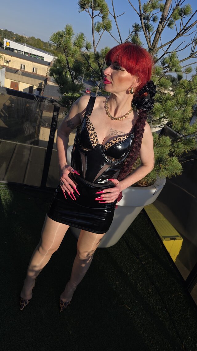 NylonHells