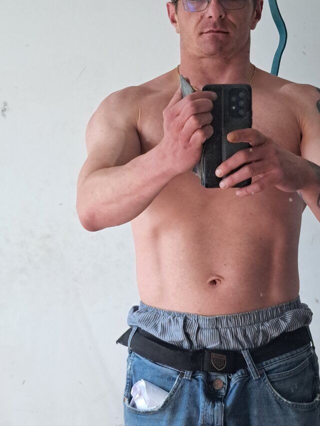 Adamsik1