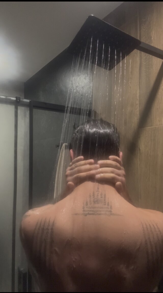 Adam976997