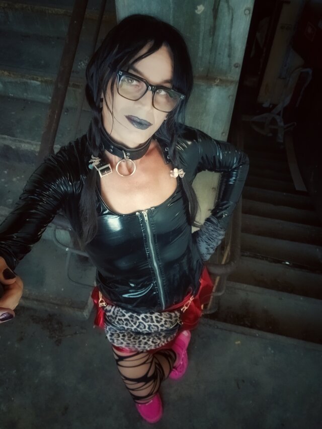 HARDCORELLA69