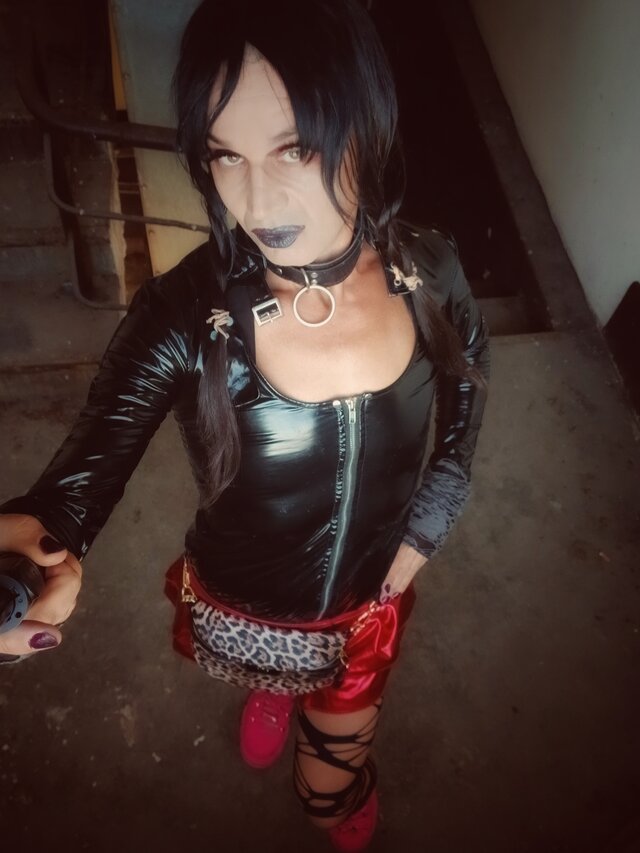 HARDCORELLA69