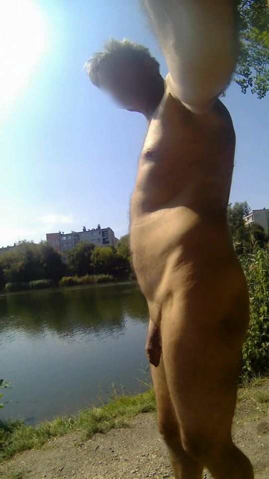 BYTOM - przy stawie na AB 20260805_1355.mp4_snapshot_01.11_[2026 - Krzysztof_cfnm