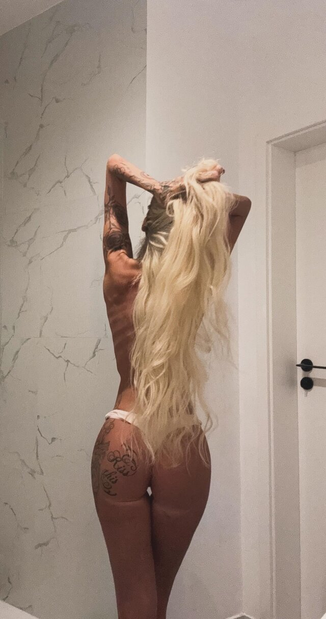 blondiedance