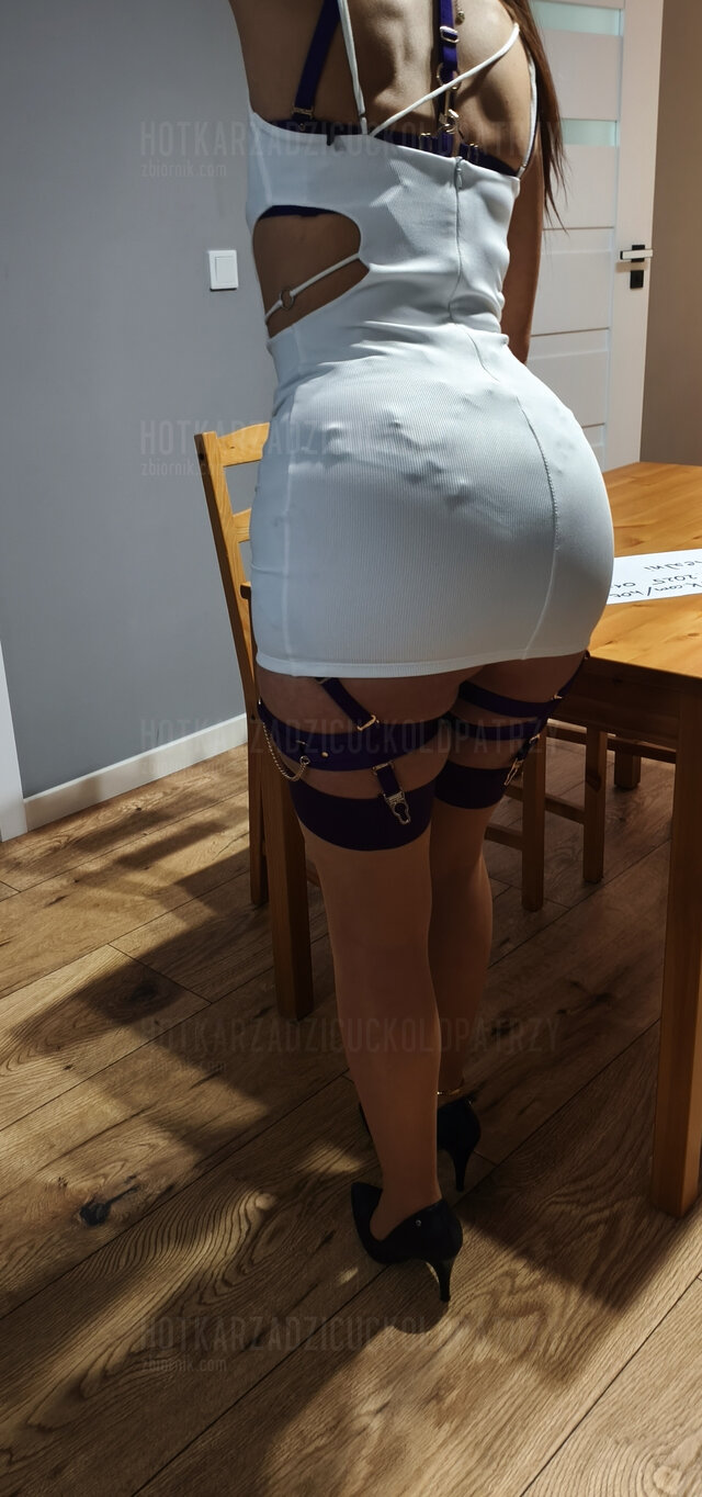 HotkaRzadziCuckoldPatrzy
