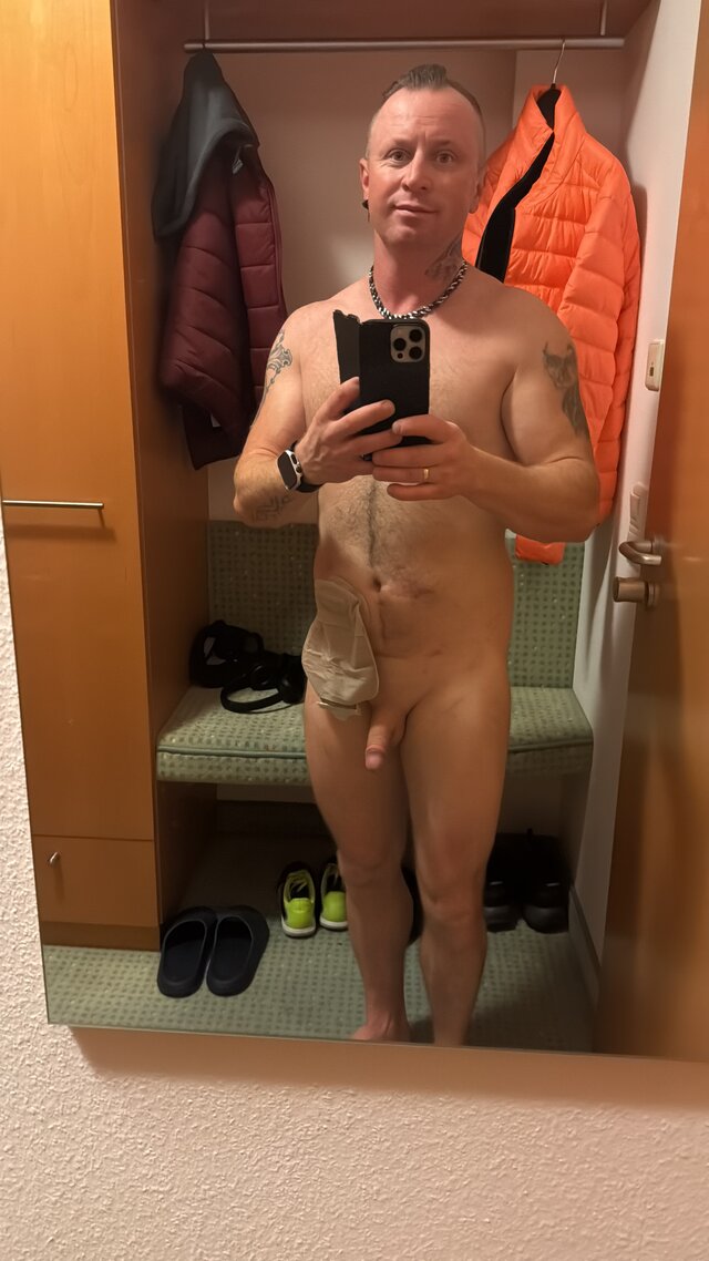 Stomik696941