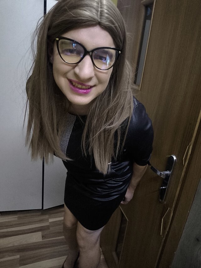 Adriennecross