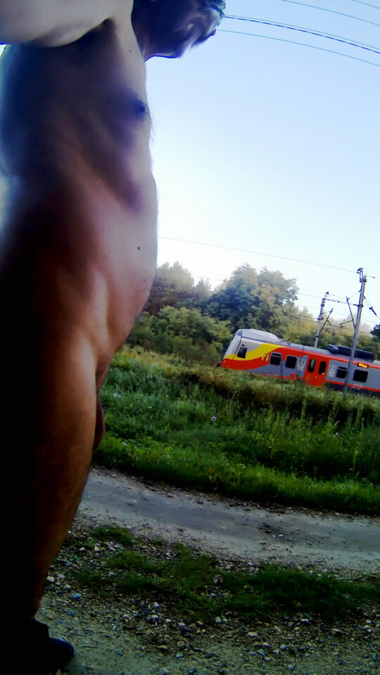 KAMIEŃSK - pociąg 20260928_0722.mp4_snapshot_00.31_[2026.09.28 - Krzysztof_cfnm